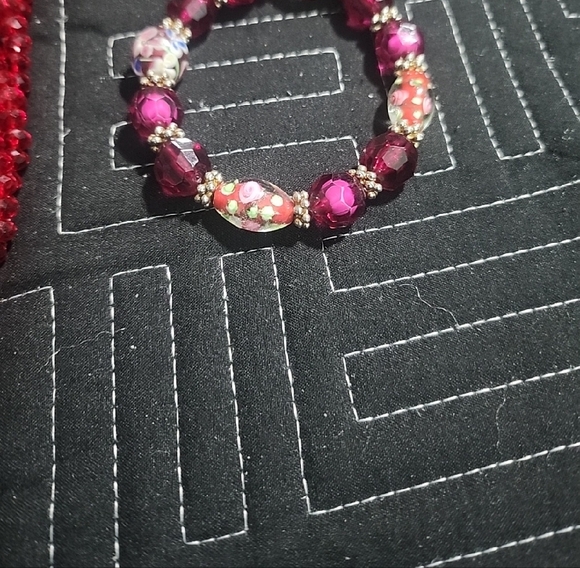 #28.VANTAGE Elegant Red Beaded Jewelry Set - Picture 7 of 15